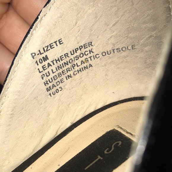 Black Heel - Picture 5 of 5